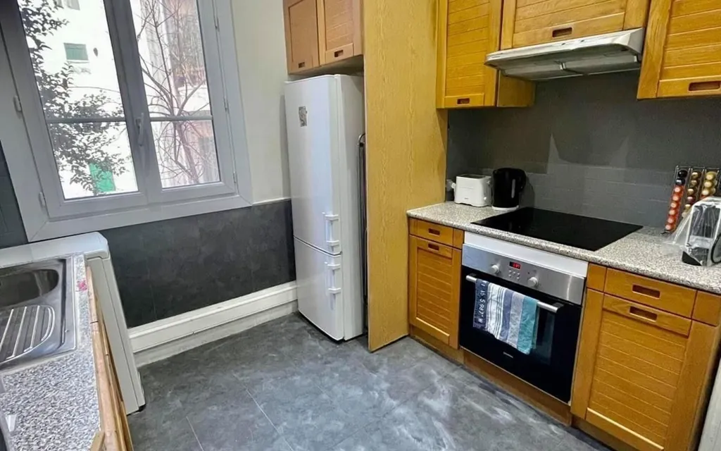 Cucina - Atypical 2-Bedroom Apartment with High Ceilings in Nice
