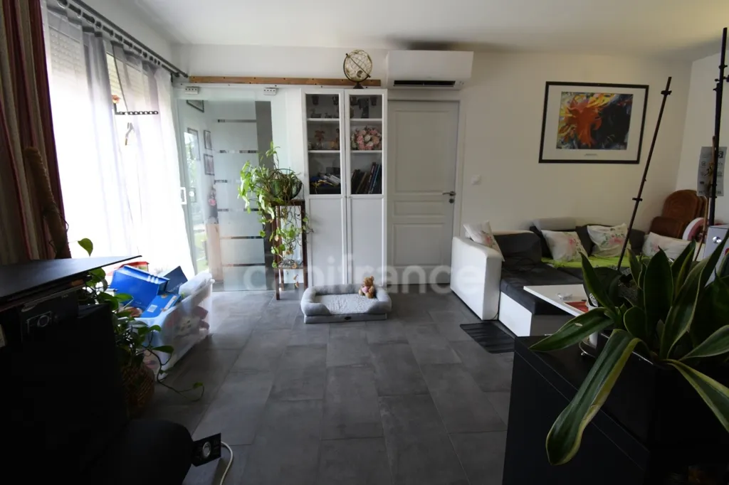 Living Room - Contemporary House with Pool in URZY