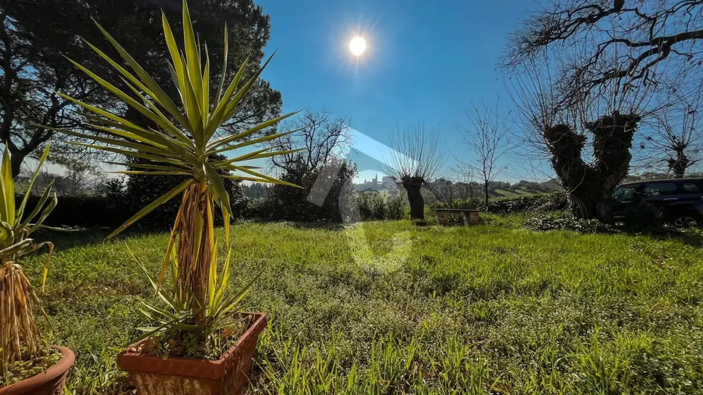 Aed - Rustic House with Private Garden in Jesi
