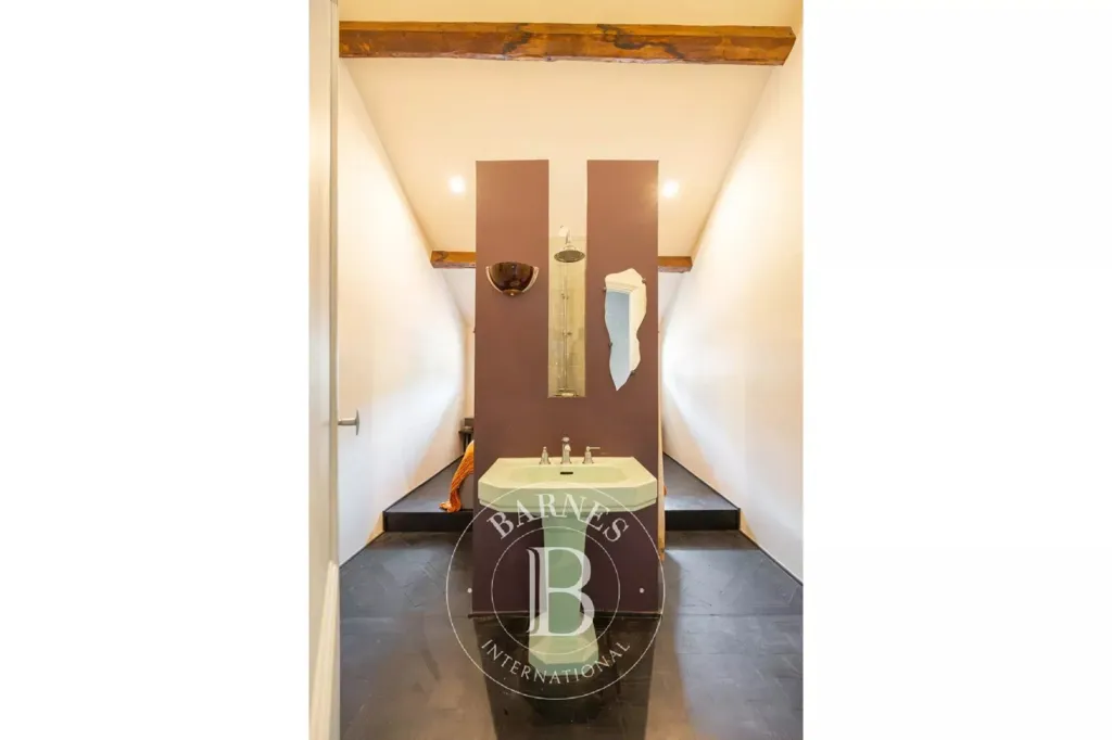 Vannitoad - 4-Bed Apartment with Panoramic View in Marseille 7ème