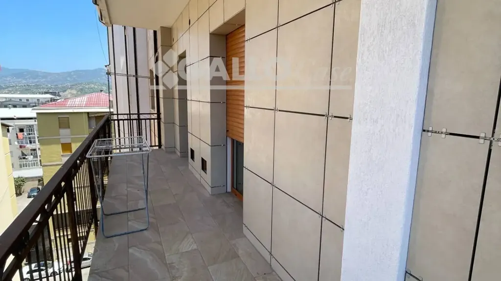 Balcon - Spacious Apartment with Terrace in Cosenza