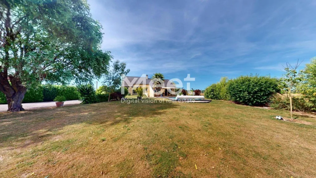Aed - 6-Piece House with Pool in Hauterive