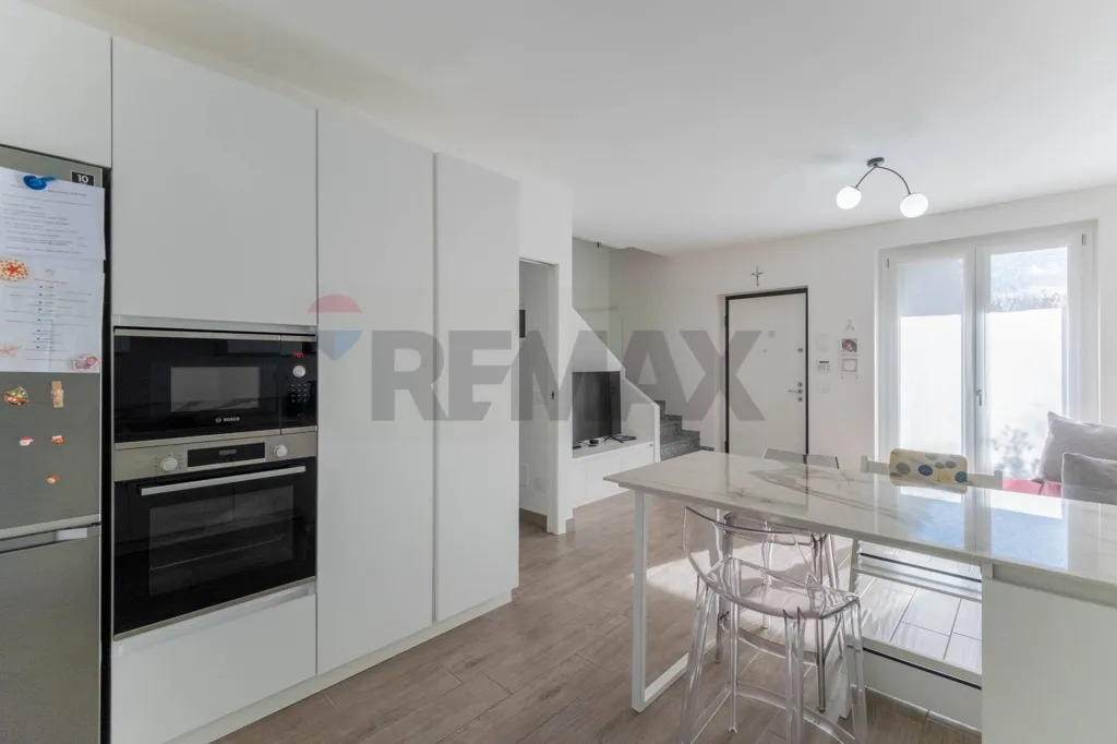 Cuisine - Modern Villa with Terrace in Parabiago