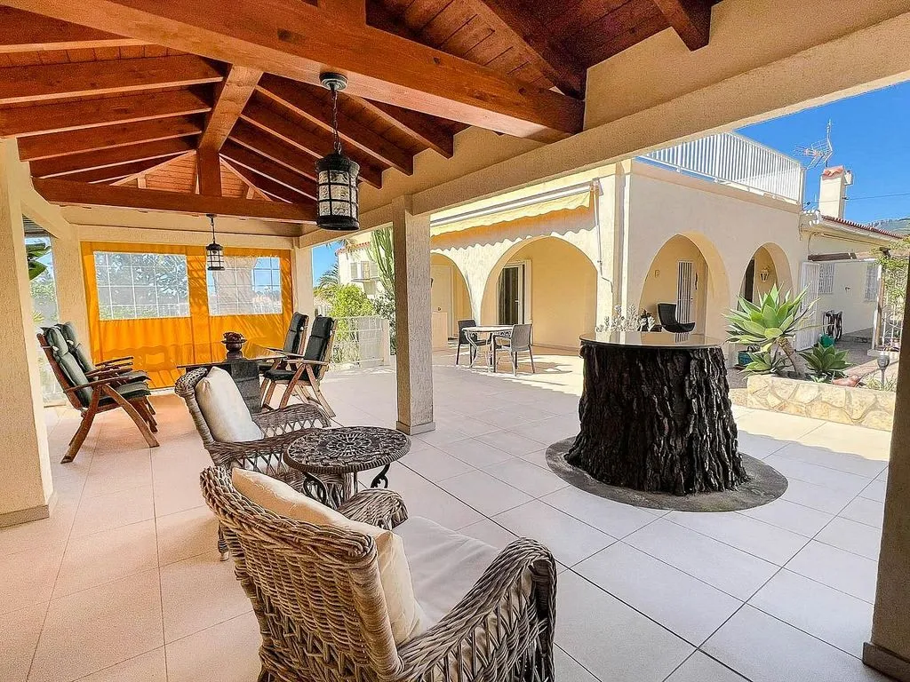 Terrass - Luxury Detached House with Pool in La Nucia
