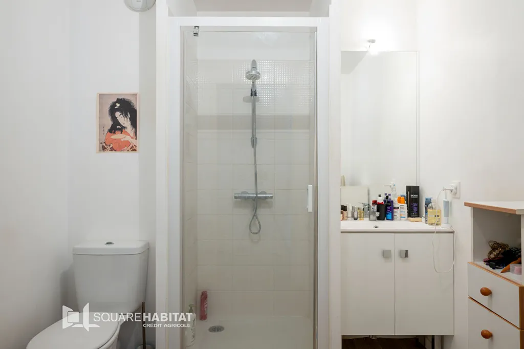 Vannitoad - 2-Bed Apartment with Balcony in Lormont