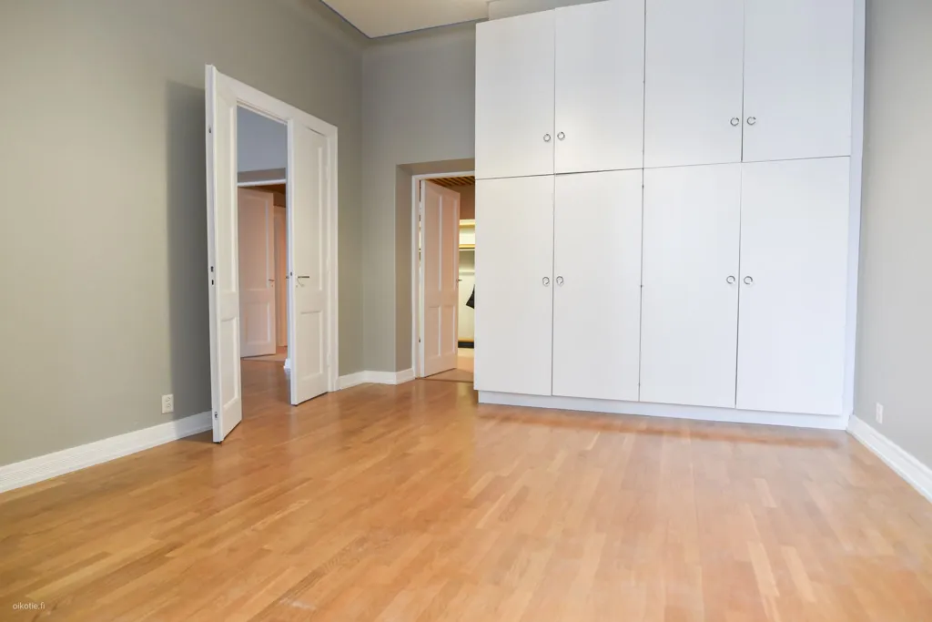 Pièces - Bright Apartment with Historic Charm in Turku Centre
