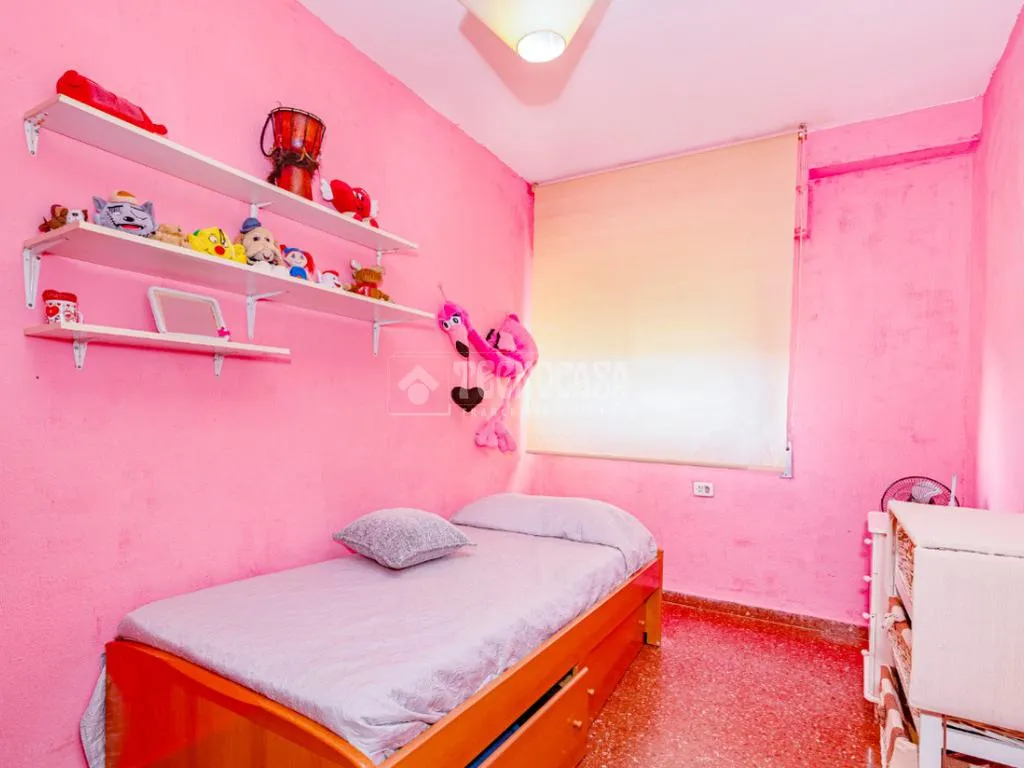Chambres - Four-Bedroom Flat with Terrace in Cartuja