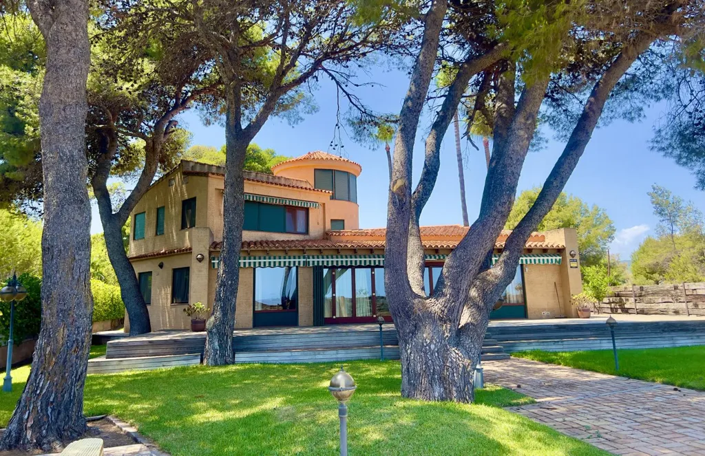 Välivaade - Detached Villa with Seafront Access in Cabanes