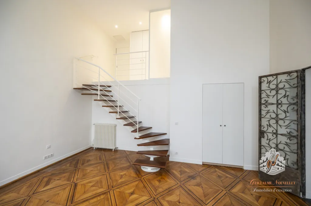 Pièces - Appartement Luxueux avec Parquet Versailles à Paris