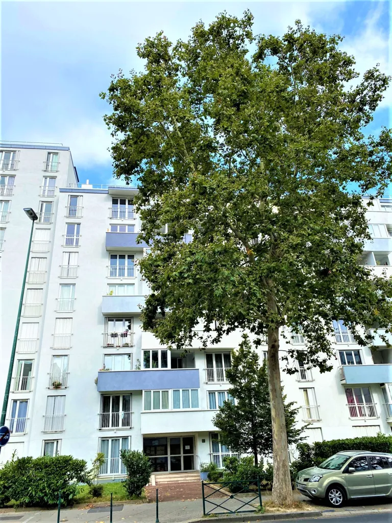 Extérieur - Appartement Traversant avec Vue Dégagée à Colombes
