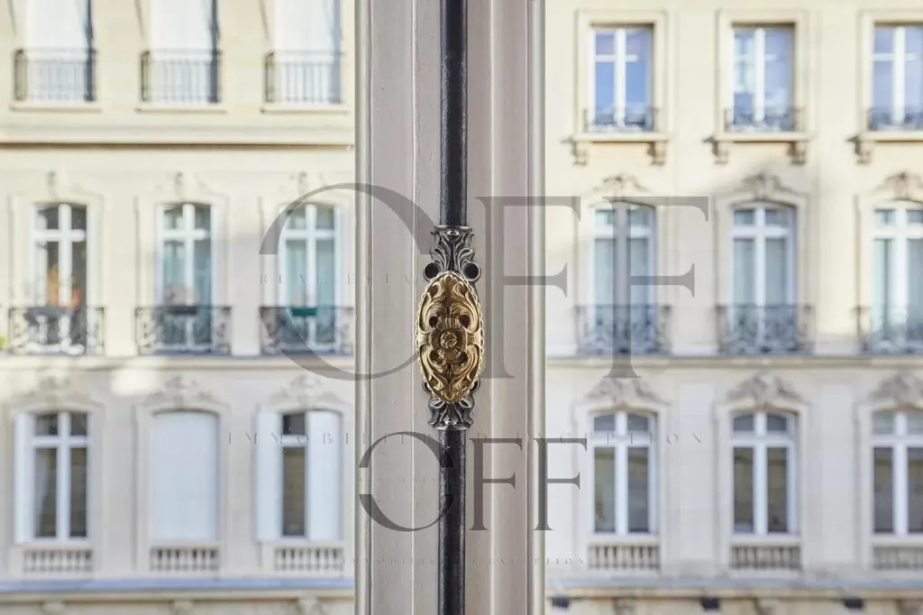 Appartement 5 pièces à Paris 8ème