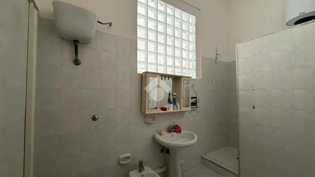 Salles de bain - Multistorey Apartment with Central Location in Naples
