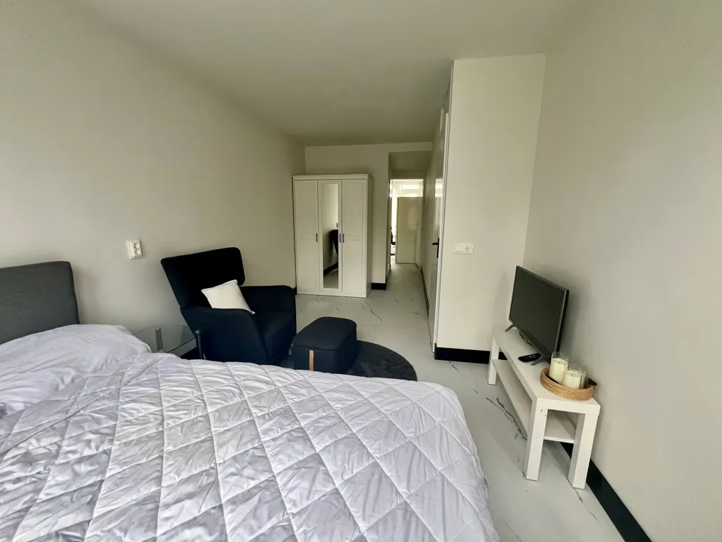 Chambres - Furnished Studio with Private Entrance in Amsterdam
