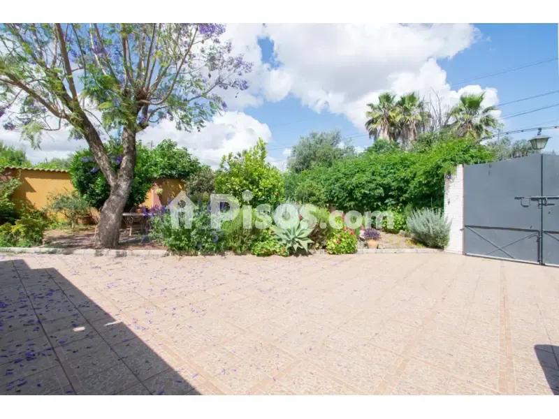 Aed - Chalet with Extensive Garden in Nuevo Bulevar