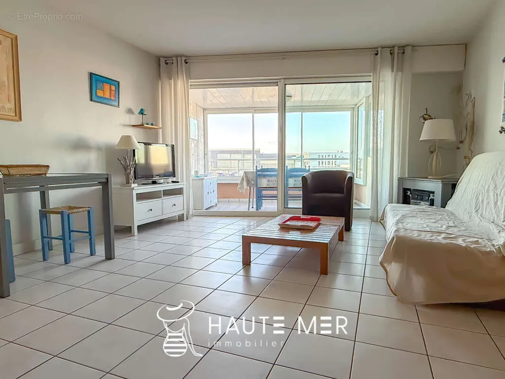 Elutuba - Studio with Port View in Oceania