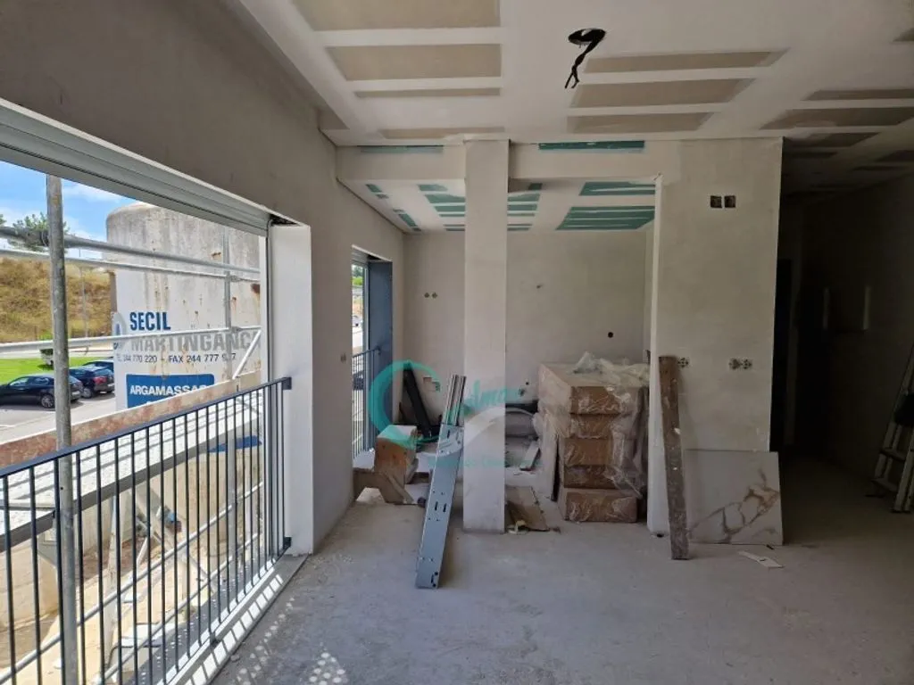 Toad - Luxury Flat with Balcony in Corroios