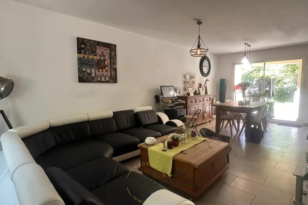 Living Room - Villa with Garden in Montélimar