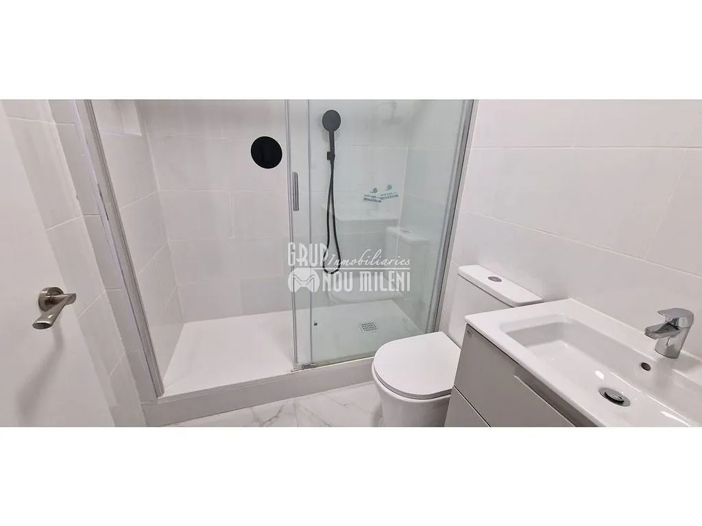 Salles de bain - 1-Bedroom Flat with Balcony in El Botànic, Valencia