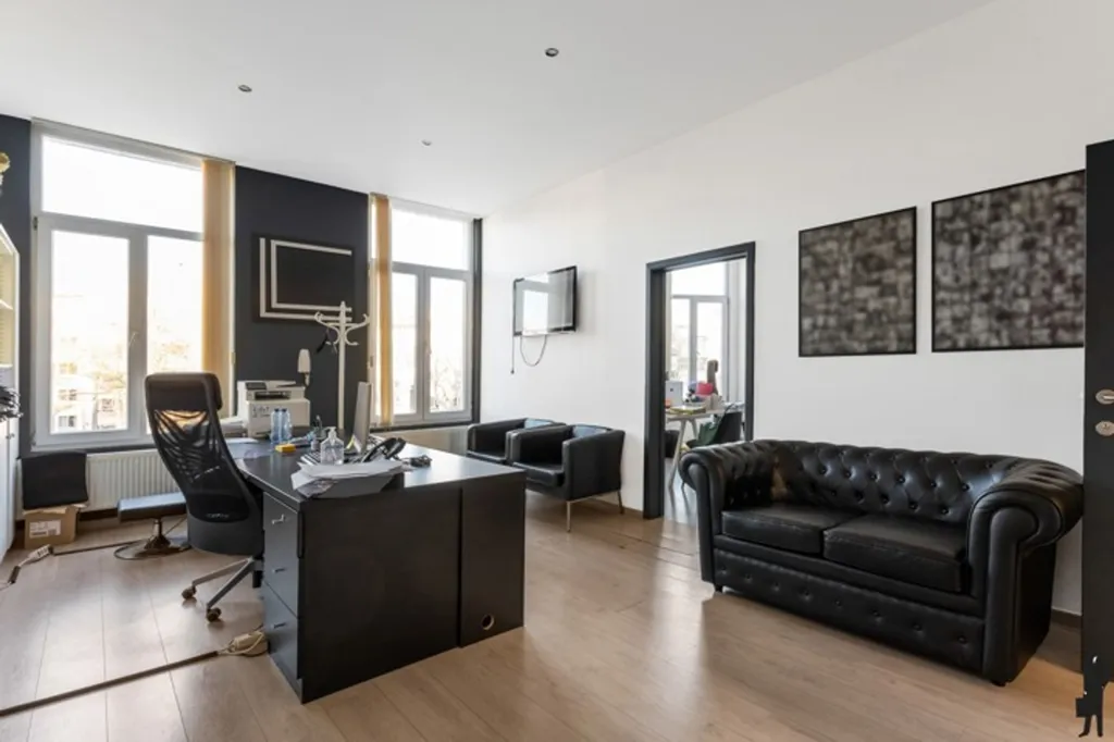 2 magamistoaga maja asukohas Antwerpen