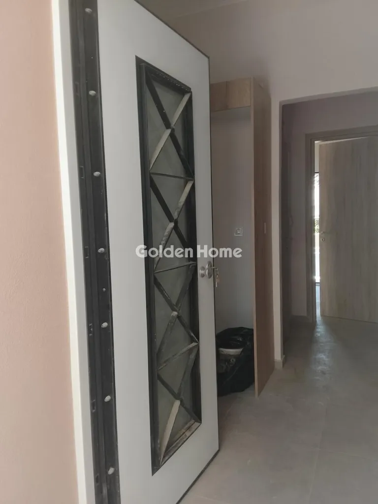 Entrée - Fully Renovated Flat with Security in Argiroúpoli Centre