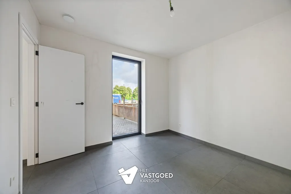 Toad - Ground Floor Apartment with Terrace in Central Location