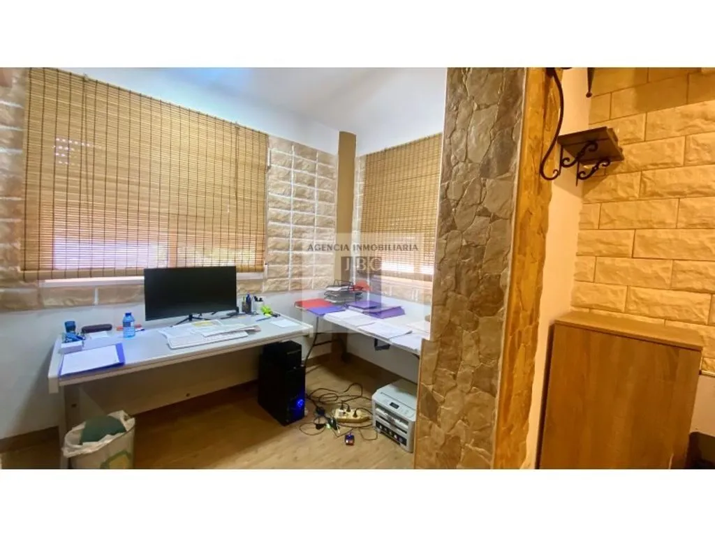 Bureau - Luxury Semidetached House with Views in Cocentaina