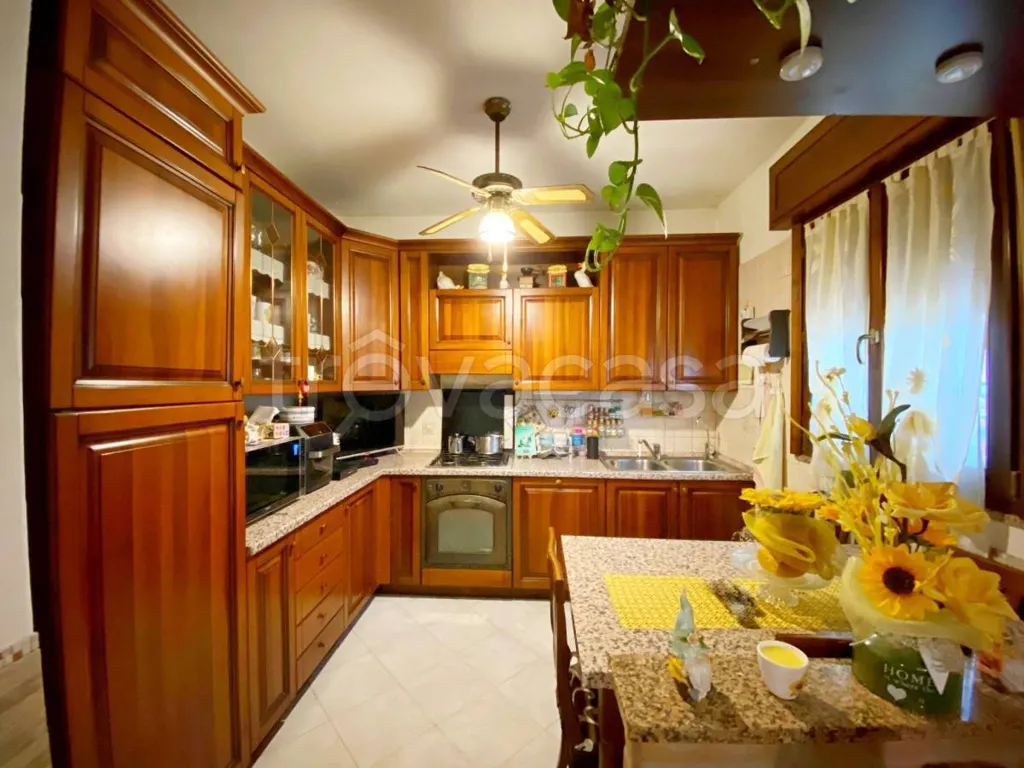 Cucina - Villa with Private Garden near Copparo