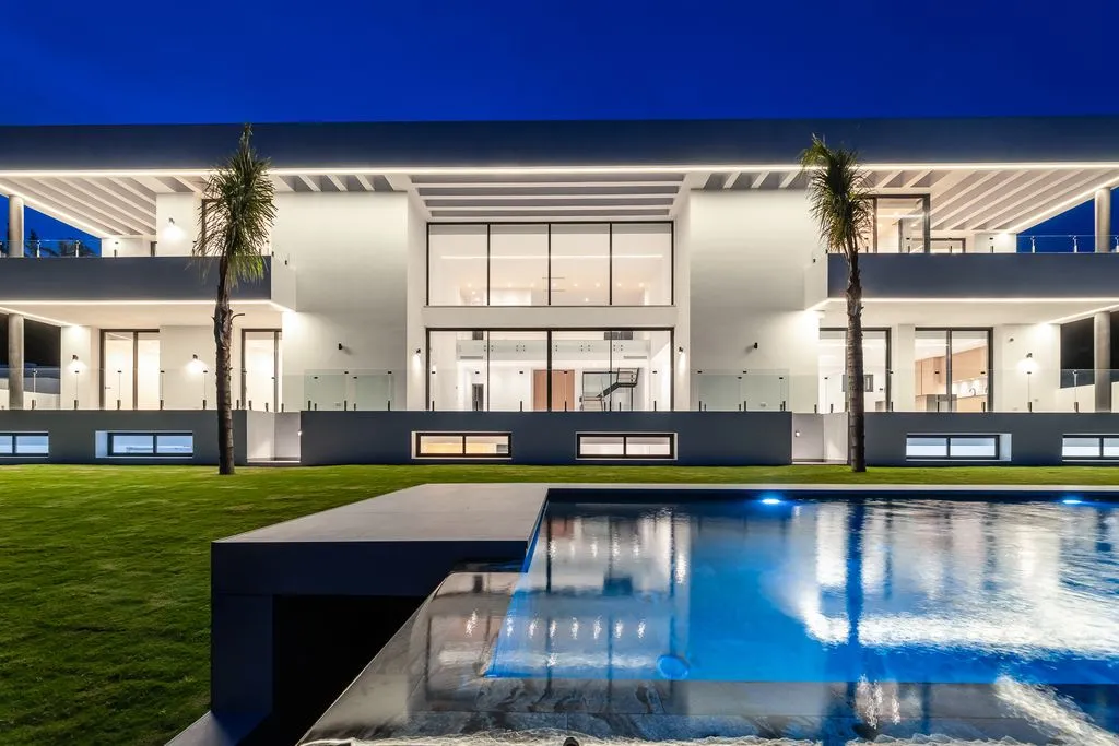 Bassein - Luxury Villa with Infinity Pool in Benahavís