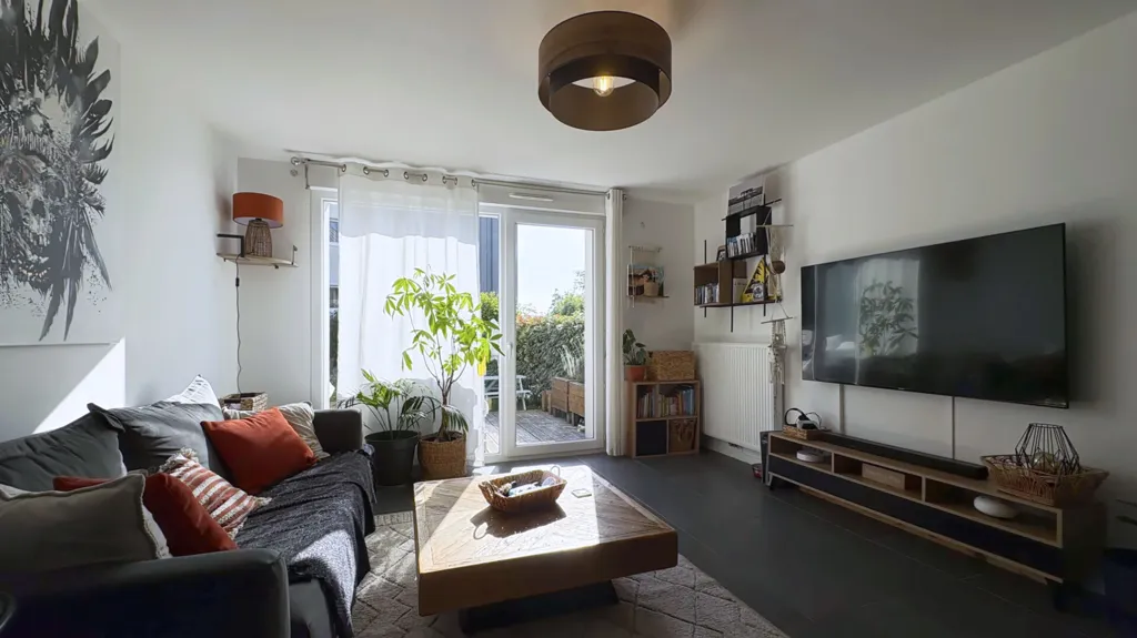 Séjour - Appartement en Rez-de-Jardin avec Terrasse à Mures