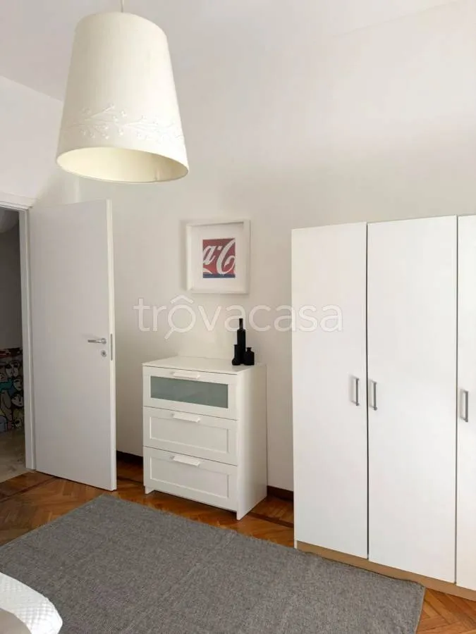 Central Apartment with Balcony in Modena