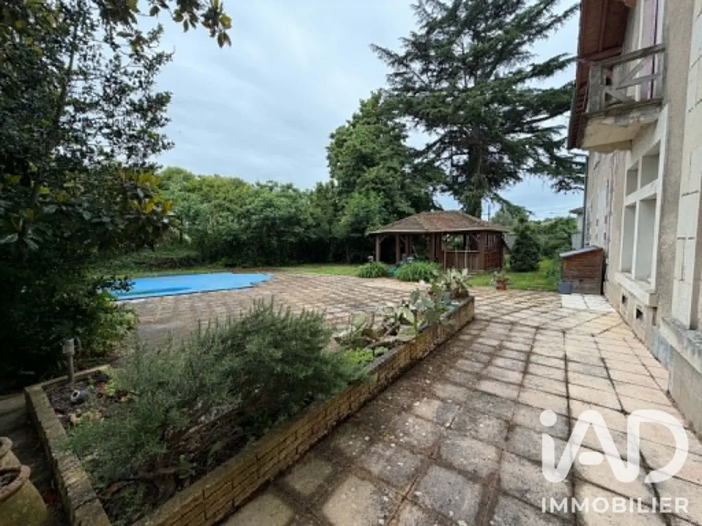 Piscine - Maison de Caractère avec Piscine à Tonneins