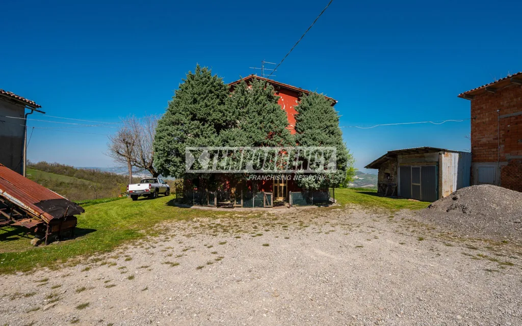 Välivaade - Detached House with Garage in Prignano sulla Secchia