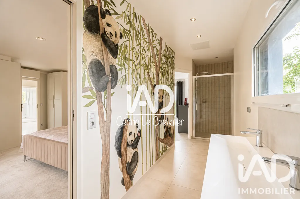 Salles de bain - Maison d'Architecte avec Piscine à Thorigny-sur-Marne
