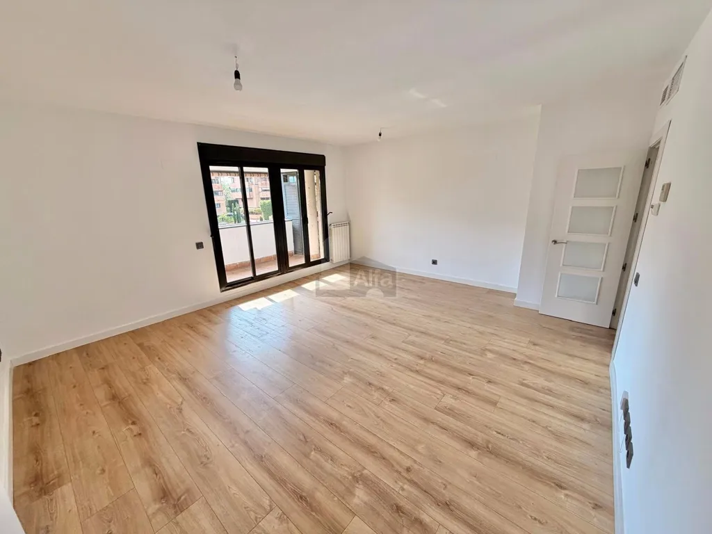 Elutuba - Modern Flat with Terrace in Prado de Somosaguas