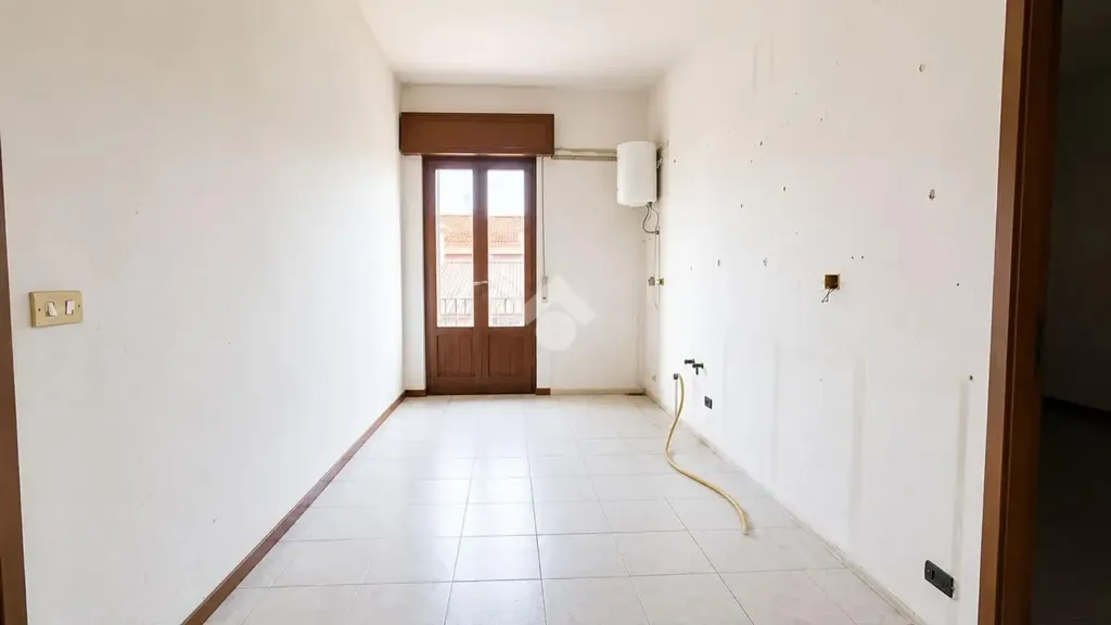 Esik - Independent House with Private Courtyard in Desio
