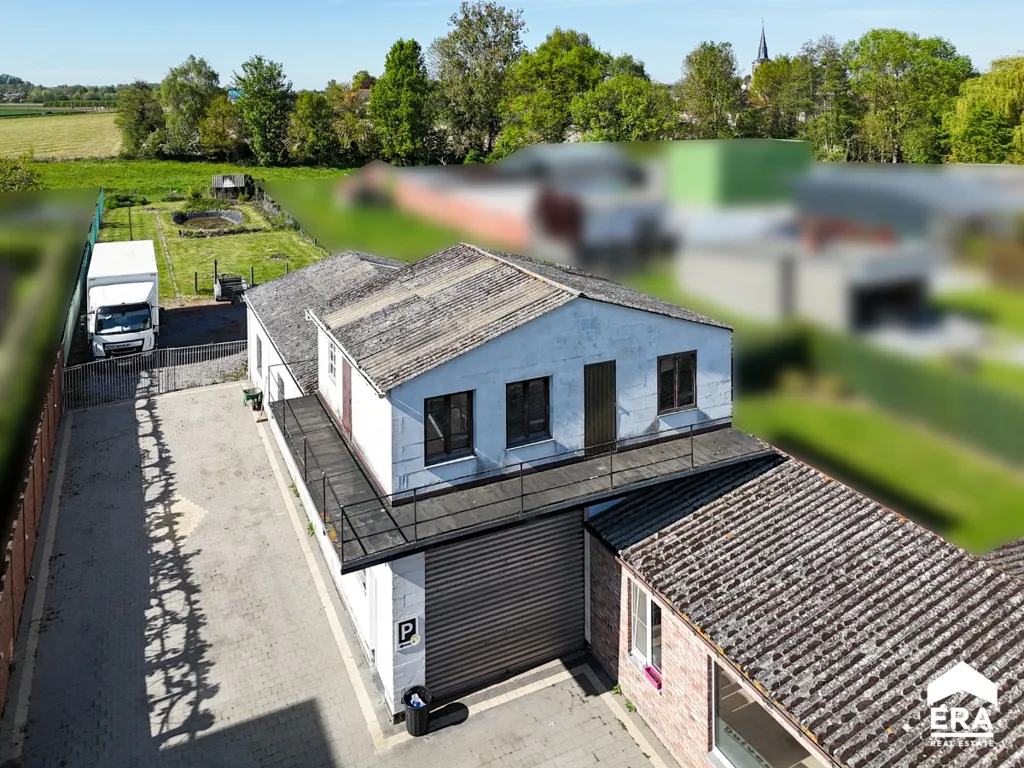 Vue aérienne - Maison Caractéristique avec Hangar à Geetbets