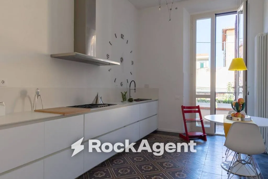Luxury Apartment with Balcony in Leghorn