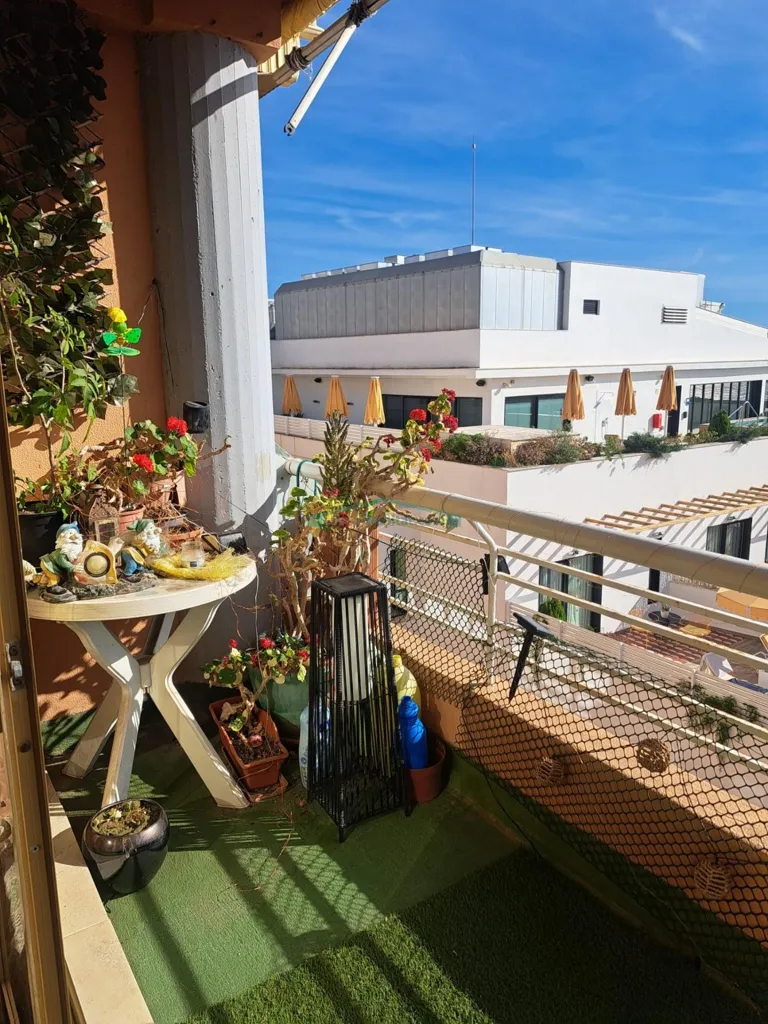 balcony