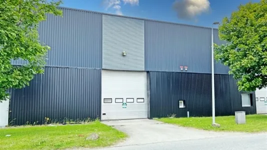 Esterno - Warehouse with Storage in Viborg