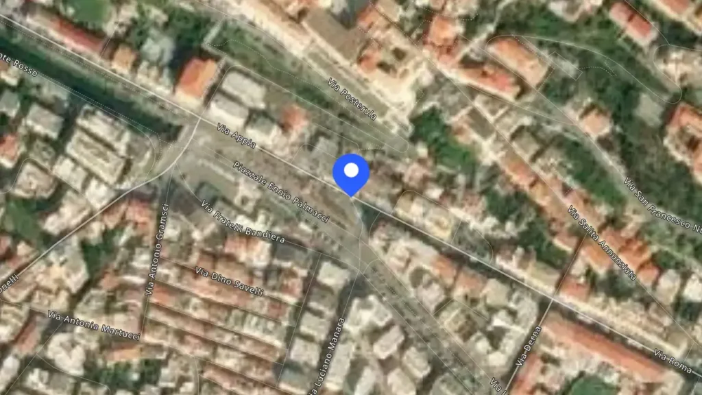 Auctioned House with Courtyard in Terracina