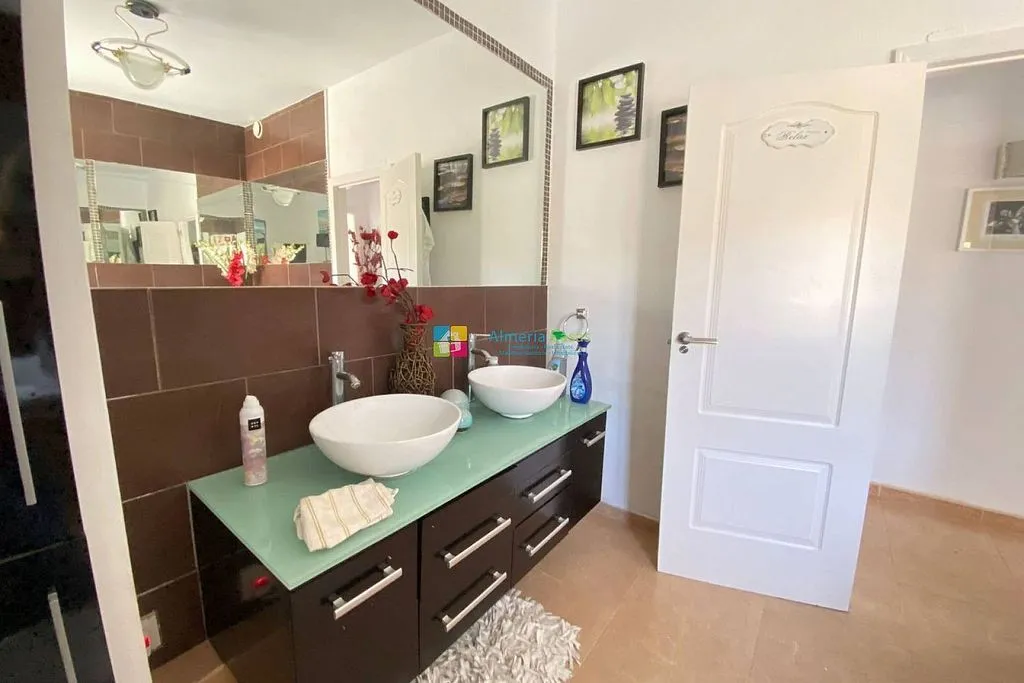 Salles de bain - Chalet with Pool and Terrace in Arboleas