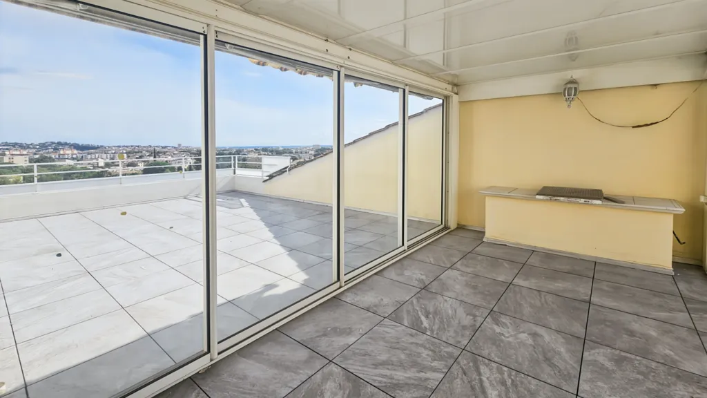 Terrass - Apartment with Panoramic Sea View in Fréjus