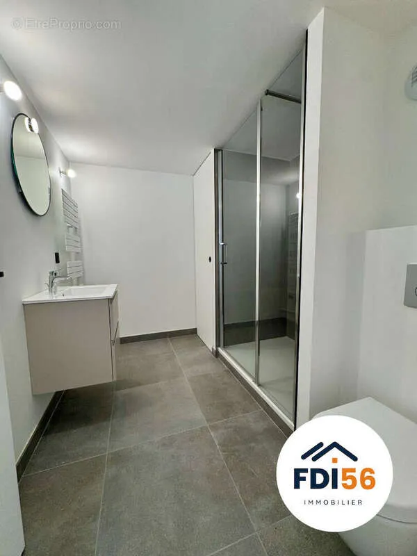 Bagni - Duplex Apartment with Parking in Lorient Centre