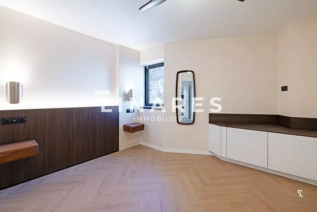 Chambres - Appartement T2 avec Balcon et Garage à Saint-Victor