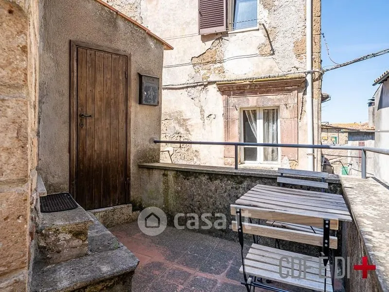 Jardin - Restored Trilocale with Balcony in Pitigliano