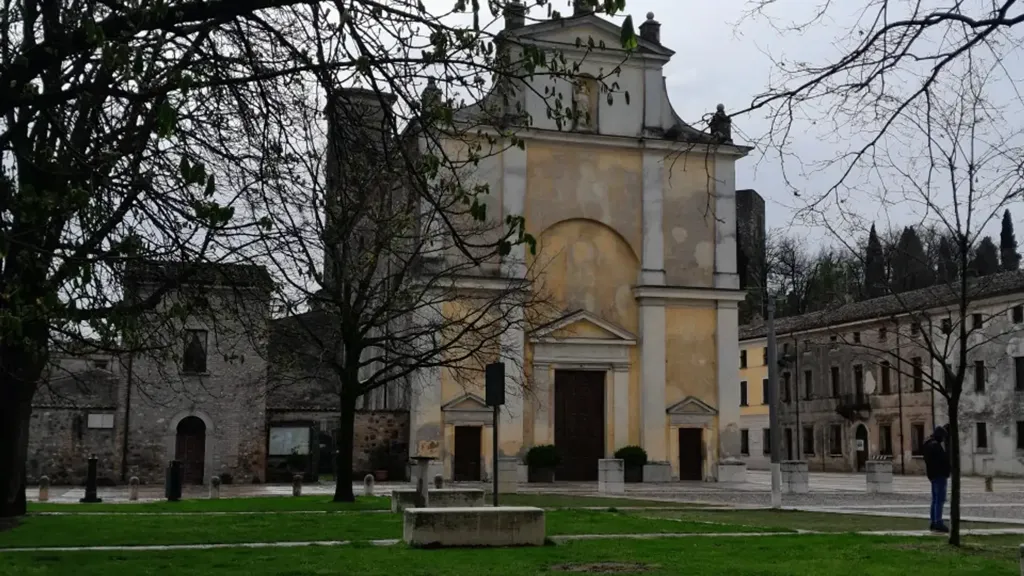 Historic Rustico with Garden in Solferino