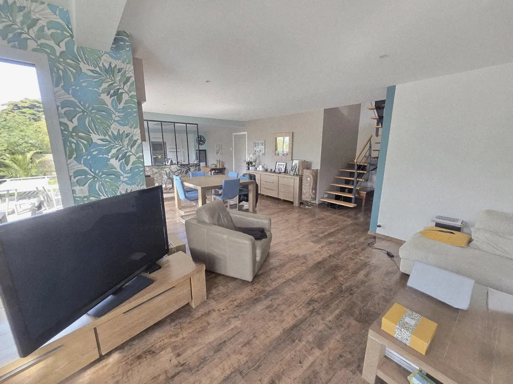 Séjour - Maison contemporaine avec vue dégagée à Plérin