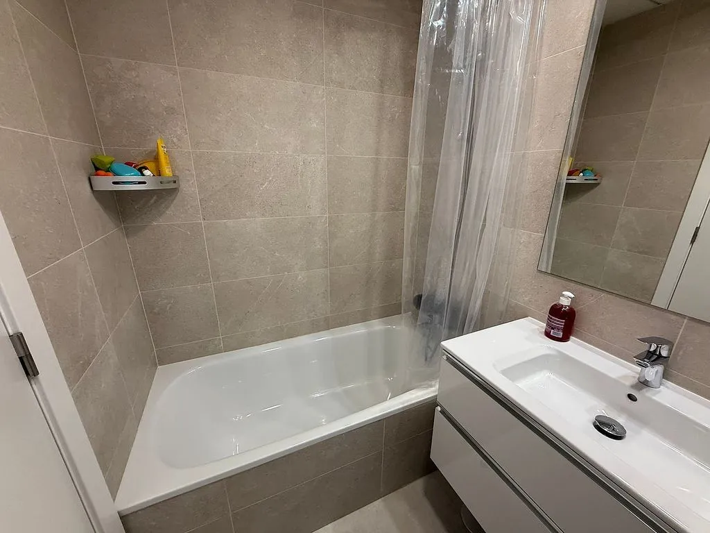 Bathrooms - Apartment with Pool and Terrace in Nuevo Bulevar