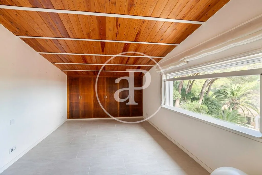 Pièces - Luxury Villa with Pool in Sant Andreu de Llavaneres