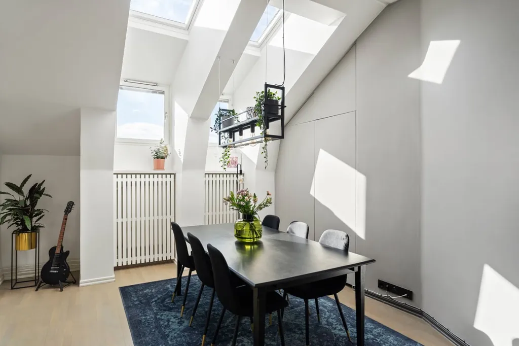 Söögituba - Penthouse with Impressive Ceiling Height in Fridhemsplan